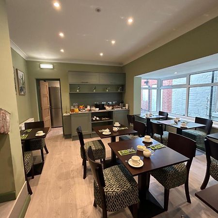 Hamilton Court Hotel Hoole Chester Luaran gambar