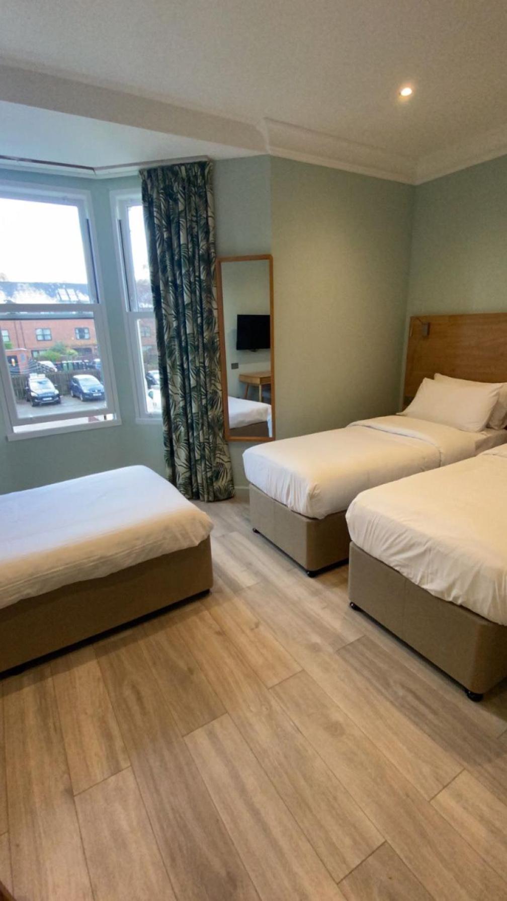 Hamilton Court Hotel Hoole Chester Luaran gambar